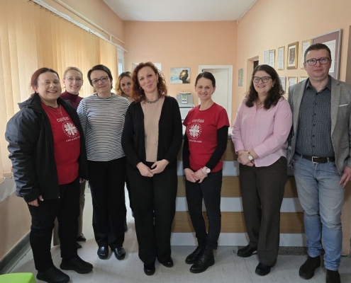 Rad u zajednici: Podrška korisnicima u stanju socijalne potrebe